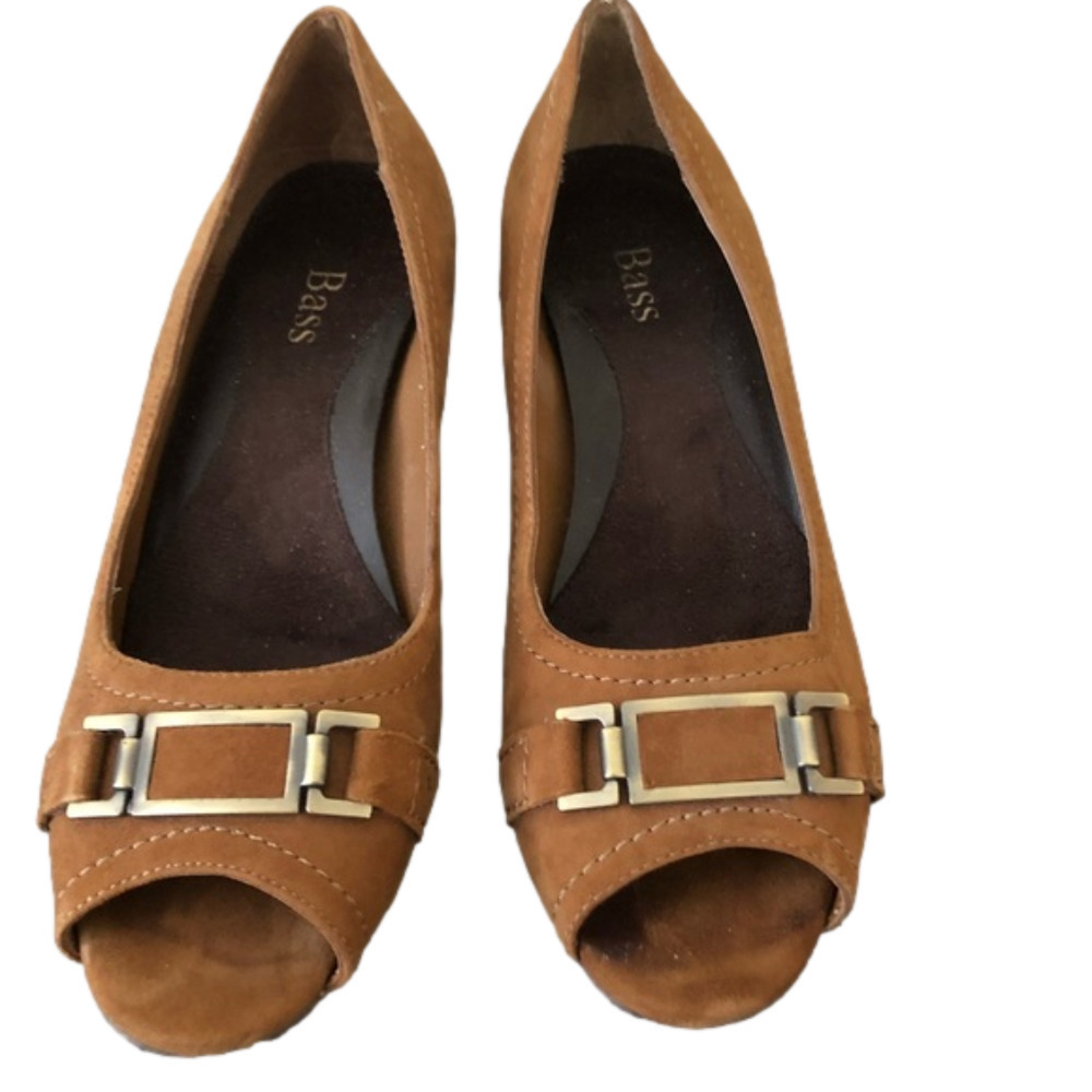 Bass Vivica Suede Pumps